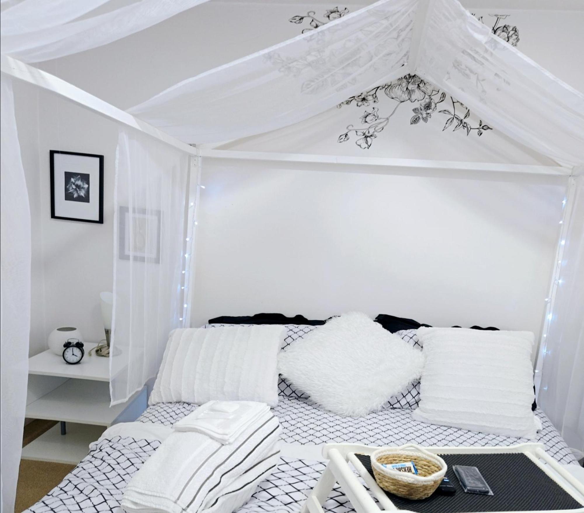 Lovely Cozy Room! With Attached Private Bath In The Heart Of Vancouver! Private Parking & Self Check-In! Екстер'єр фото